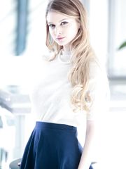 Nadya Nabakova - Sis Loves Me