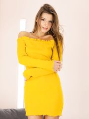 Melena Maria - Fitting Room