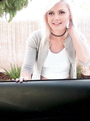 Madison Hart - Street Blowjobs