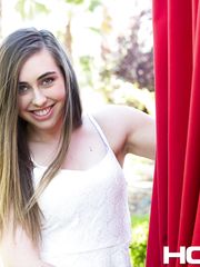 Lexi Lovell - Holed