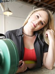Kim Cums - Teenfidelity
