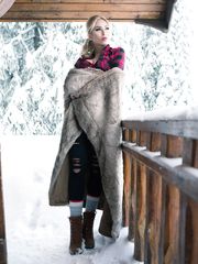 KhloÃ« Terae - Let It Snow (Playboy Plus)