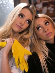 Kenna James, Khloe Kapri - Girls Way