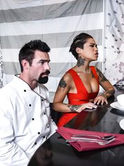 Honey Gold - Brazzers Exxtra