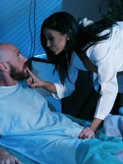 Audrey Bitoni - Doctor Adventures