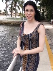 Anna Lee - Street Blowjobs