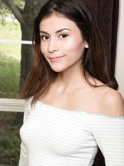 Amelia Pearl - Watch 4 Beauty