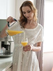 Alecia Fox, Chelsy Sun - Nubile Films