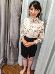 Short mature Japanese mom Yoshiko Kitano undresses and poses butt naked