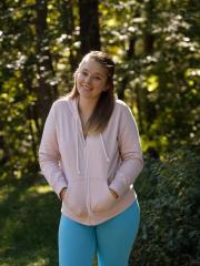Chubby amateur Fawn Richfield teases nude with her small tits outdoors