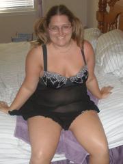 Amateur BBW Gangbang Momma has her pussy shaved before sucking off a cock