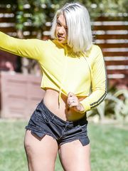 Rharri Rhound - Teen Curves