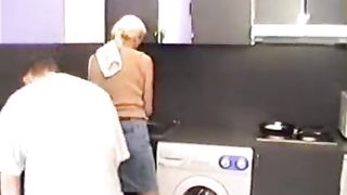 Tamirci sarışın türk kadını sikiyor