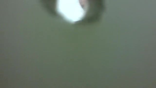 Señor en baño publico celaya
