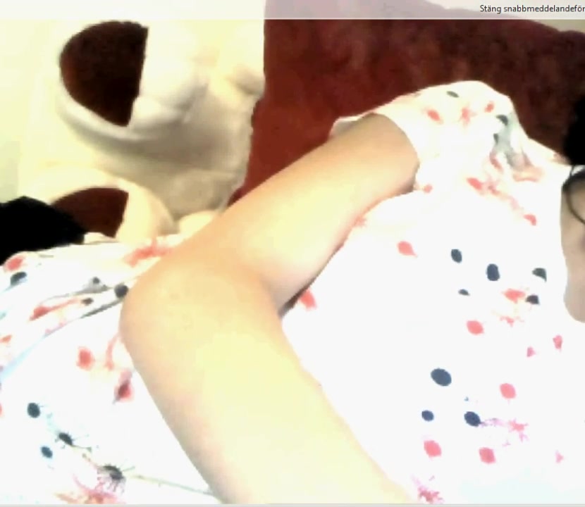 Solo Girl Playing With Pussy