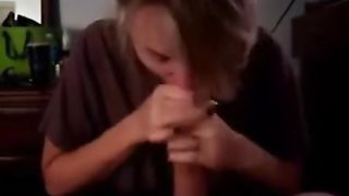 amateur-takes-cumshot-in-her-mouth