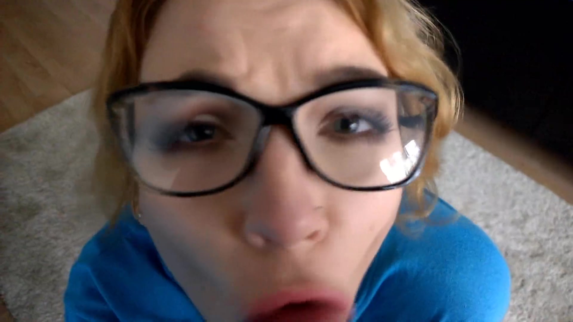Sloppy Deepthroat in new Apartment