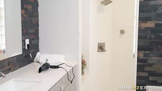 Astonishing, curvaceous blonde in sexy panties, Lena Paul is giving a blowjob to a delivery guy