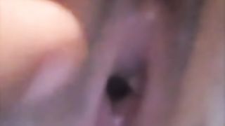 Colombiana se masturba rico por videollamada