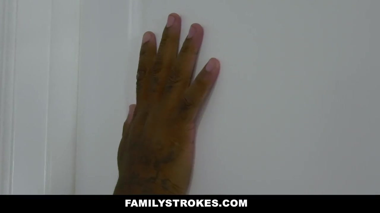 Free HD FamilyStrokes Ebony Teen Fucked By Stepdad Porn Video