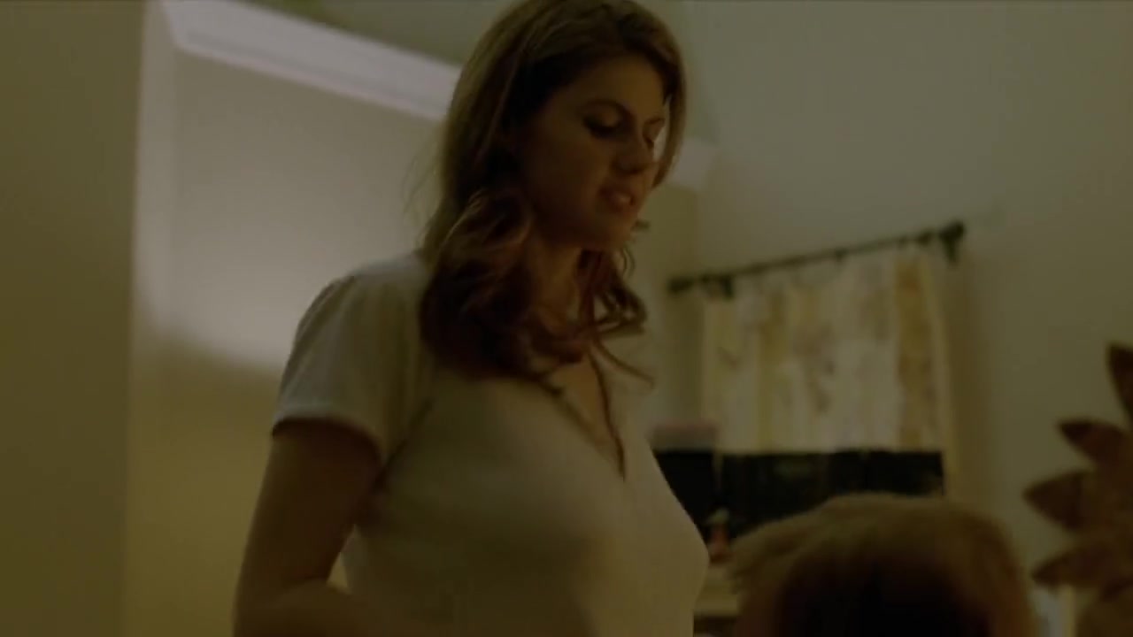 Sexy Alexandra Daddario Nude - Free HD Alexandra Daddario Nude in True Detective 1/2 HD Porn Video