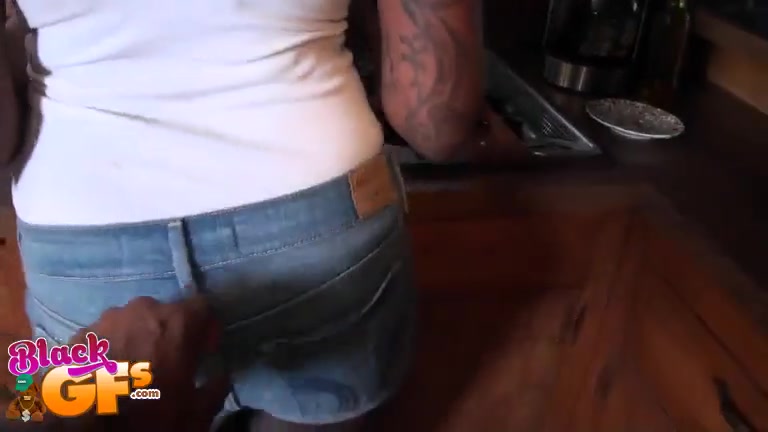 Black teen is recording everything she is doing during the day, just for the fun of it