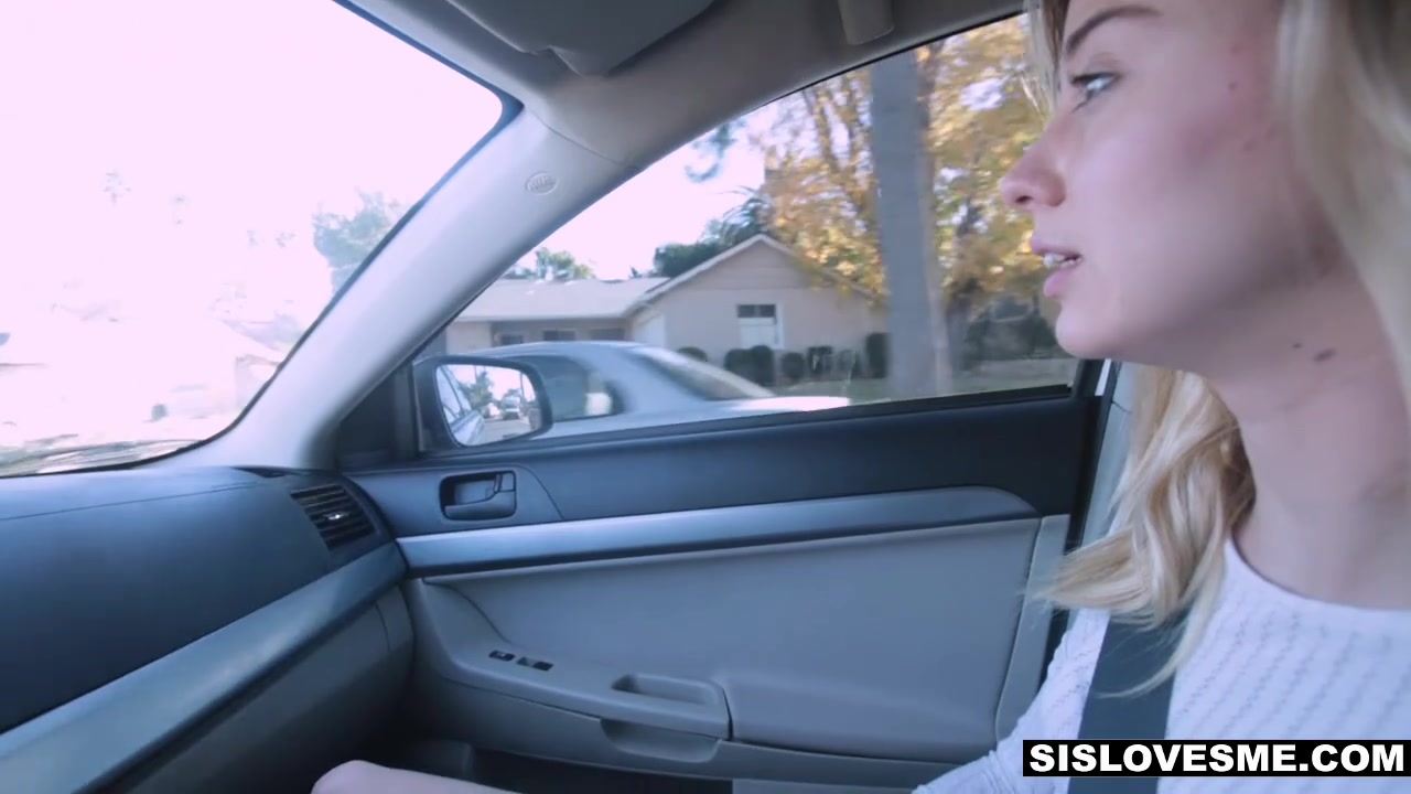 Giving all the fucks to dick loving sis Haley Reed