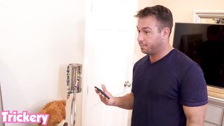 Stepsis Maya Sends Nudes to Everyone!