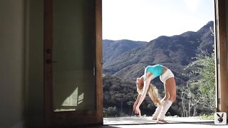 Gorgeous blonde was alone all day, so she was doing all things that she likes