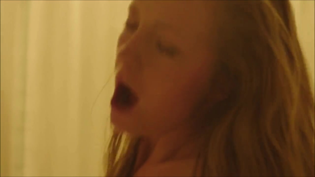 Small Dick Sean have Sex with Nice Blonde Teen :)