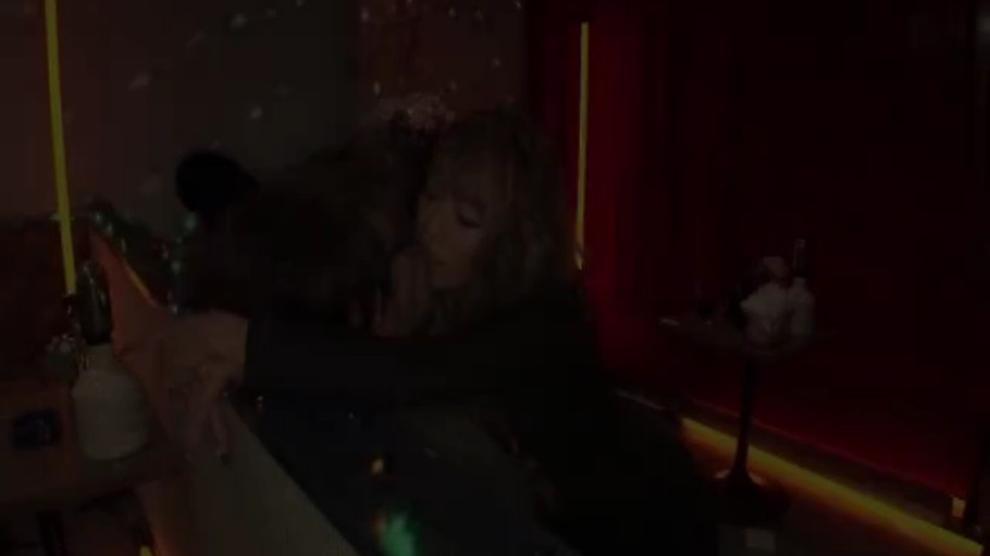 Asian cum in mouth at the club