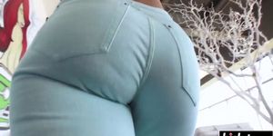 Anikka Albrite gets a raging boner