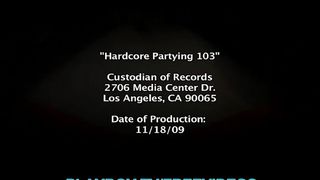 Full house college party turns into hardcore orgy