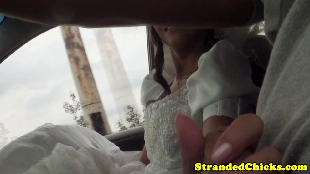 Hitchhiking bride fucks her driver