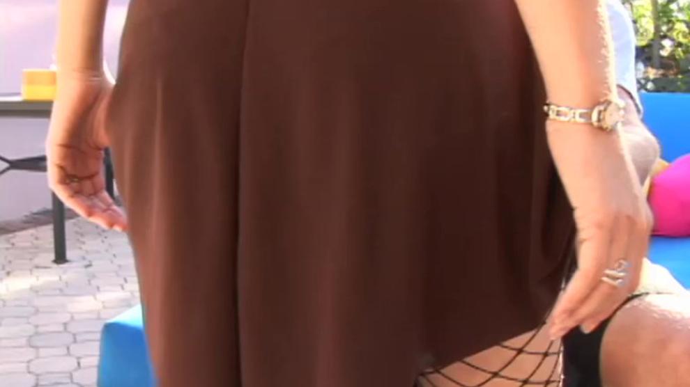 Slender chick mounts hard pole