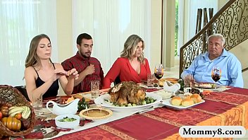 Jantar na casa da sogra  e comeu a namorada e a sogra juntas