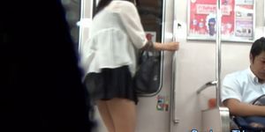 Bizarre asian slut peeing in toilet