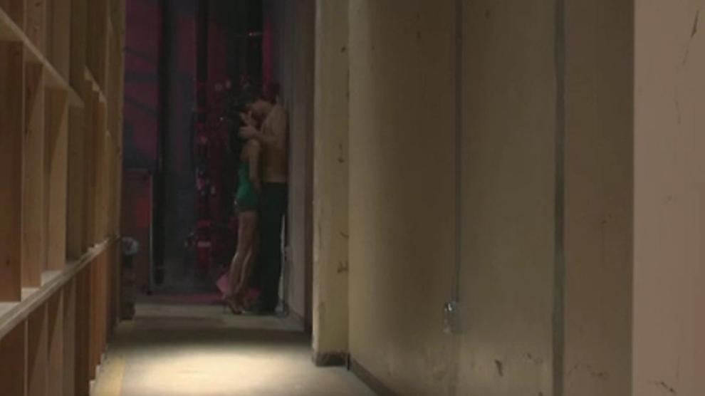 Charley Chase - When Strangers Fuck