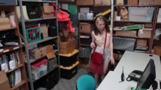 Sexy thief blowing monster dick