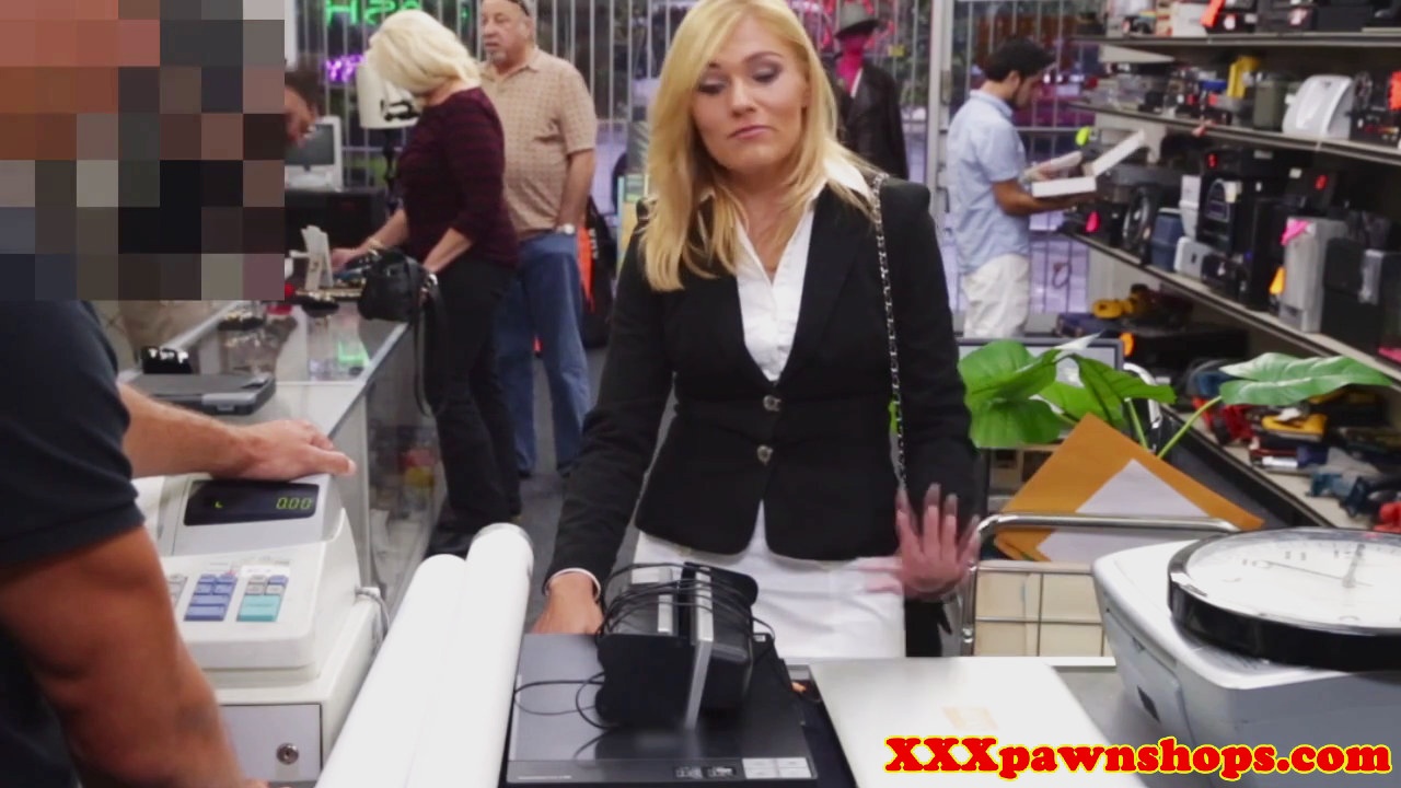 XXXPAWNSHOPS - Pawnbroker milf pussyfucking at pawnshop