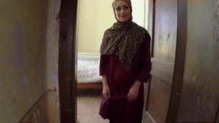 Arab chick enjoys taking long cock in pussy