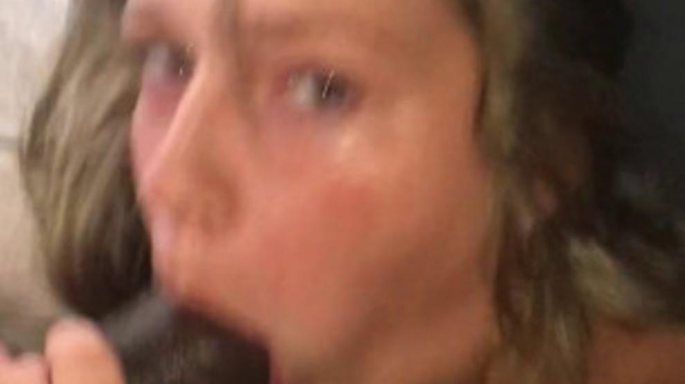 Husband is out of Town Sucking BBC