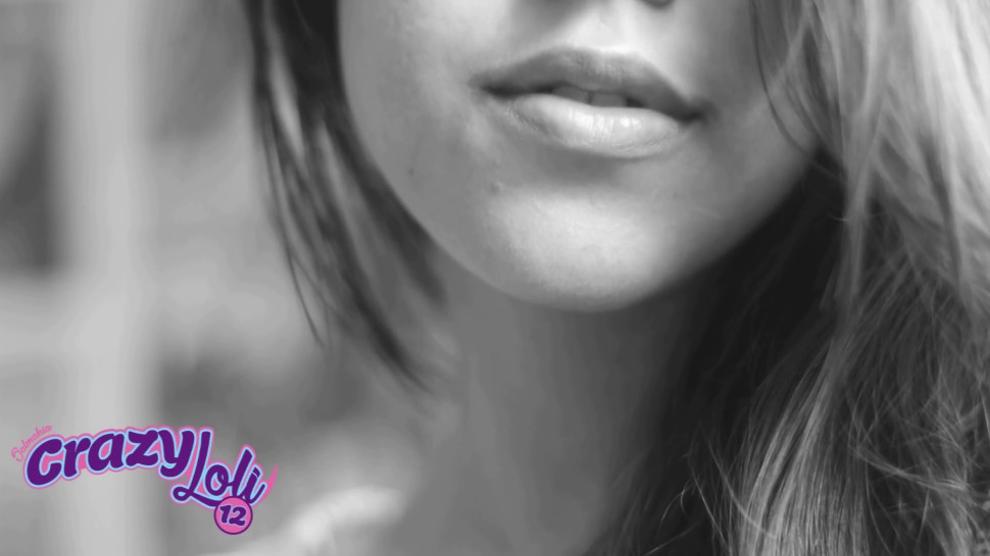 Crazyloli12-Long Tongue / Crazyloli12 y Su Lengua Larga