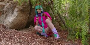 Cock hungry cosplayer Jessie Saint sucking a big rod