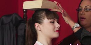 Femdominas tugging loser