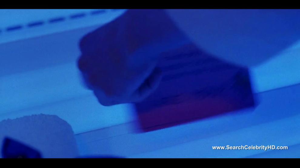 SEARCH CELEBRITY HD - Crystal Lowe and Chelan Simmons nude - Final Destination 3