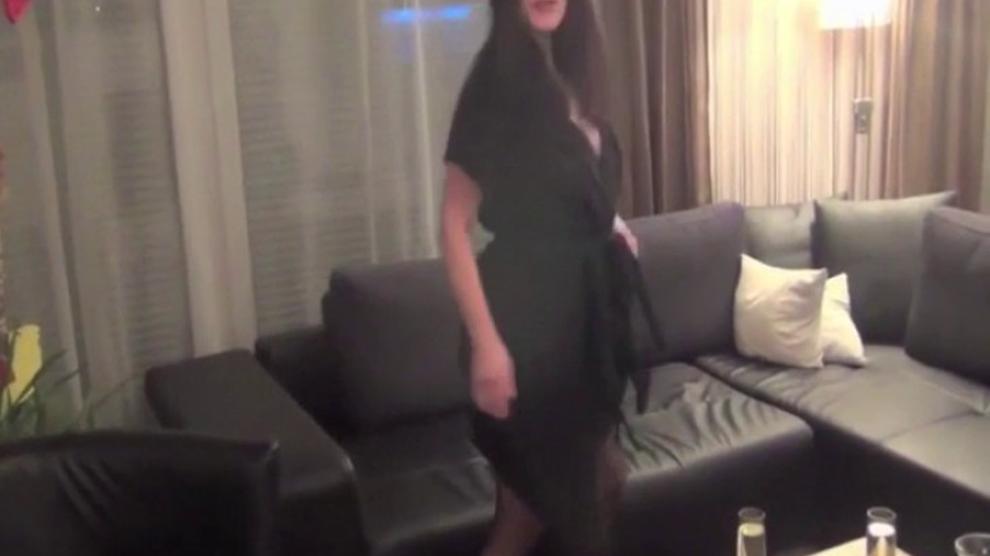 Sexy girlfriend gets her pussy fisted and more