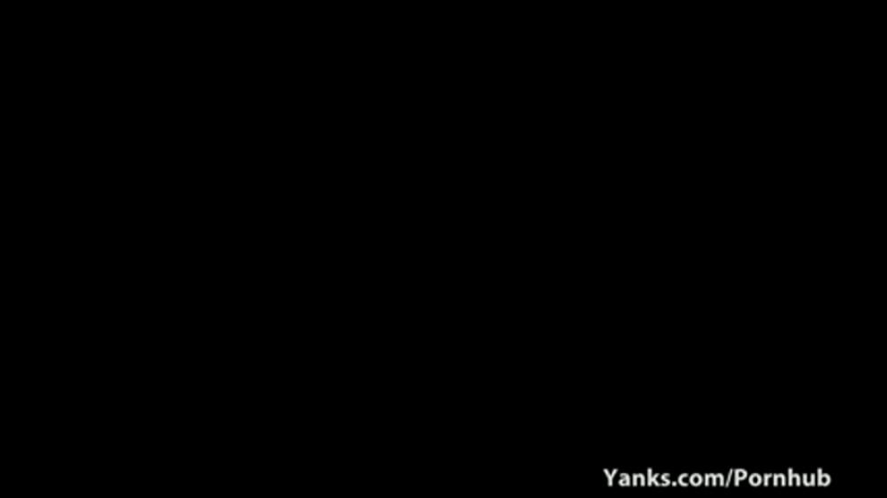 Annabelle & Sinn mutual masturbation