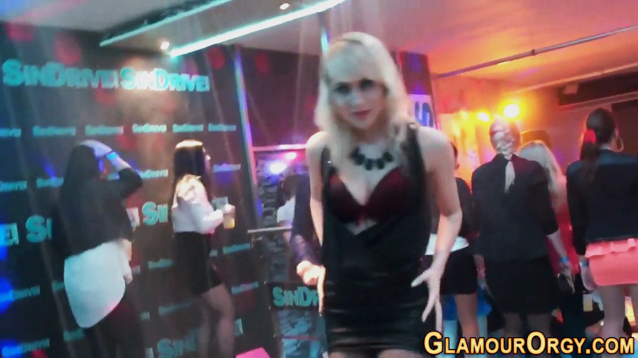 Glam group fuck and suck