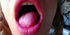 cute 18yo teen masturbates for the cam